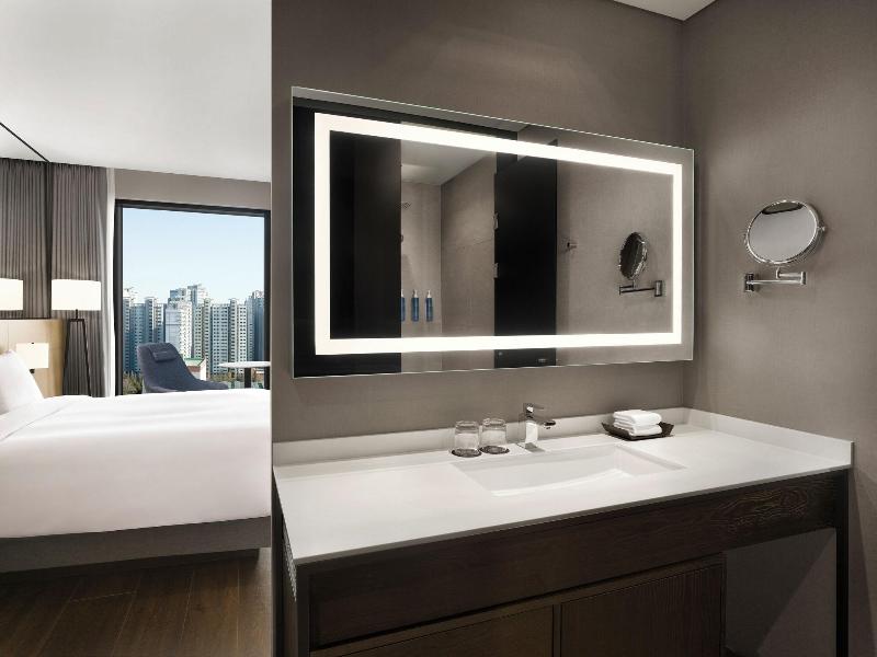 Four Points By Sheraton Suwon image