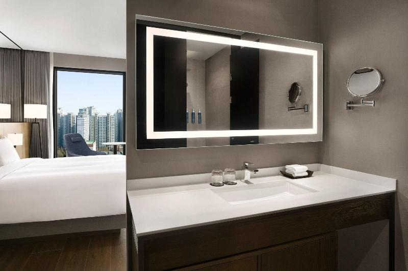 Four Points By Sheraton Suwon image
