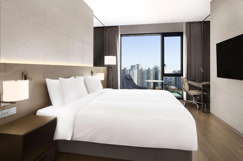 Four Points By Sheraton Suwon image