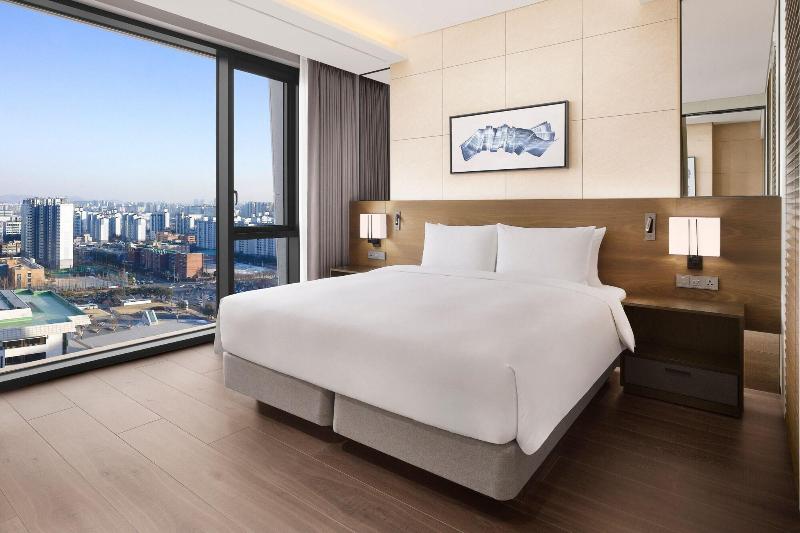 Four Points By Sheraton Suwon image