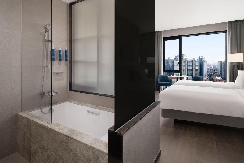 Four Points By Sheraton Suwon image