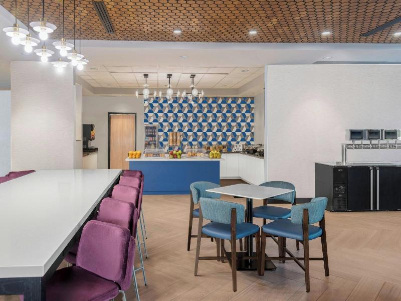 Fairfield Inn Suites By Marriott Norfolk image