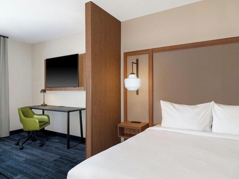 Fairfield Inn Suites By Marriott Norfolk image