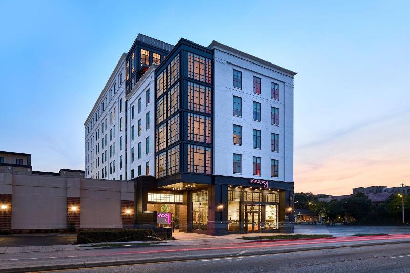 Moxy Charleston Downtown image
