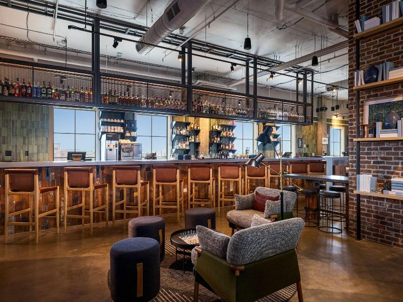 Moxy Charleston Downtown