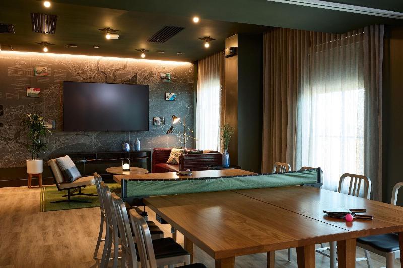Moxy Charleston Downtown image