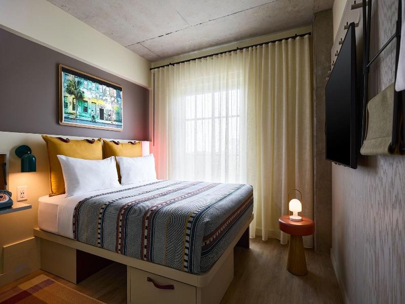 Moxy Charleston Downtown image
