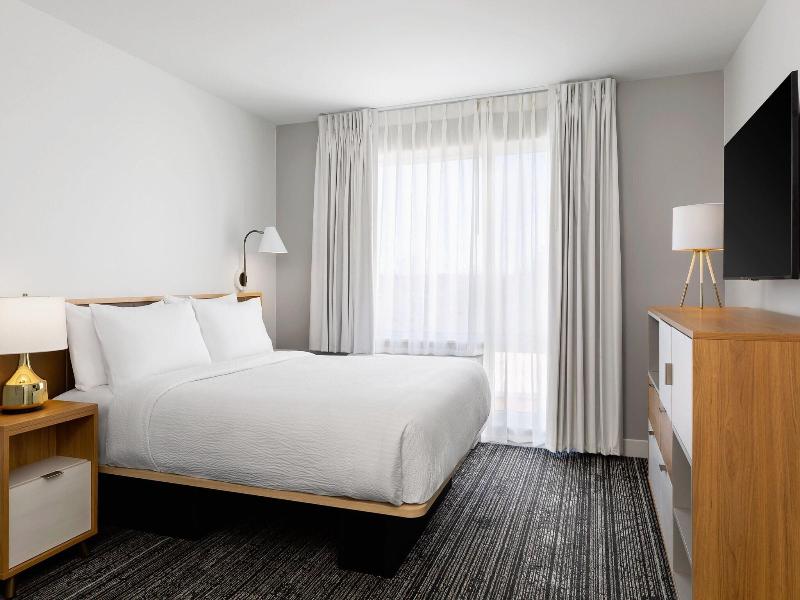 Towneplace Suites By Marriott Iron Mountain image