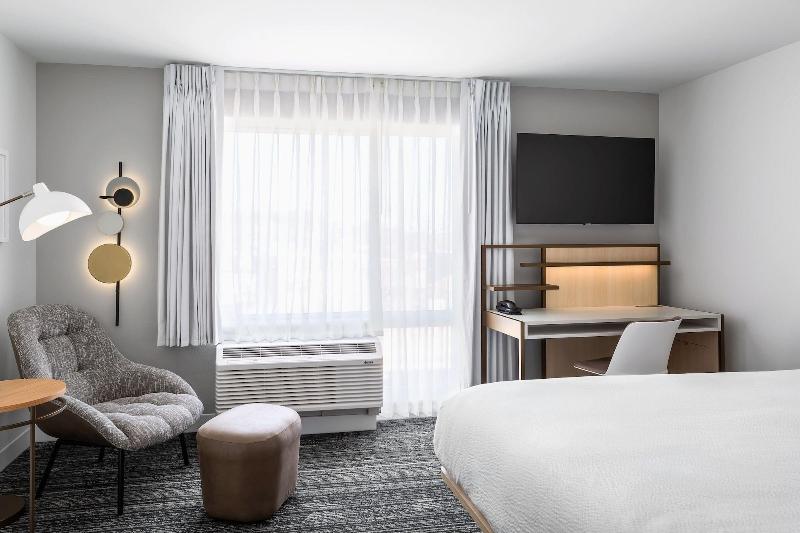 Towneplace Suites By Marriott Iron Mountain image