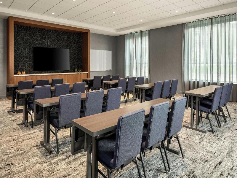 Courtyard By Marriott St Paul Downtown