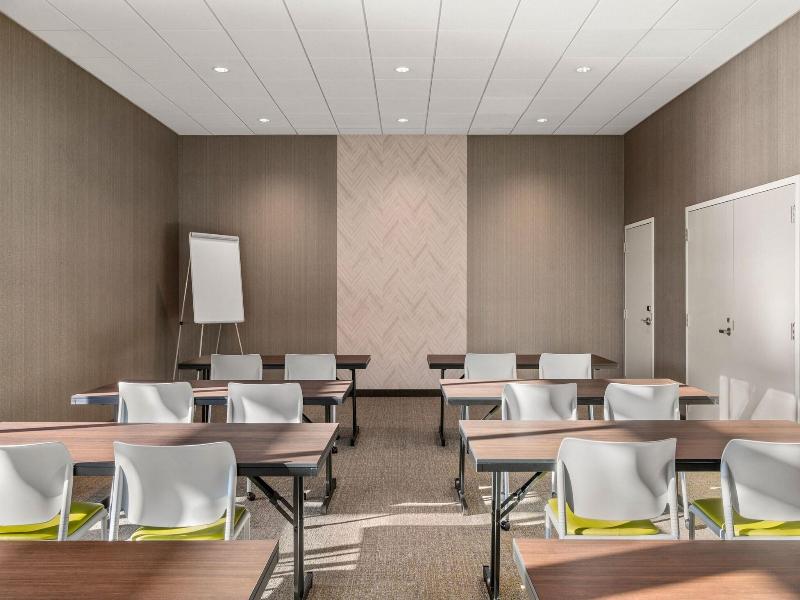 Springhill Suites By Marriott Menomonee Falls image