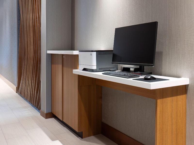 Springhill Suites By Marriott Pleasanton image