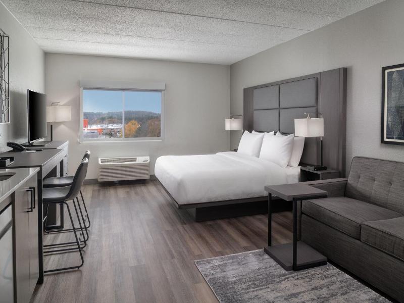 Fairfield Inn Suites By Marriott Framingham image