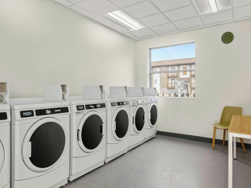 Element Springfield South image