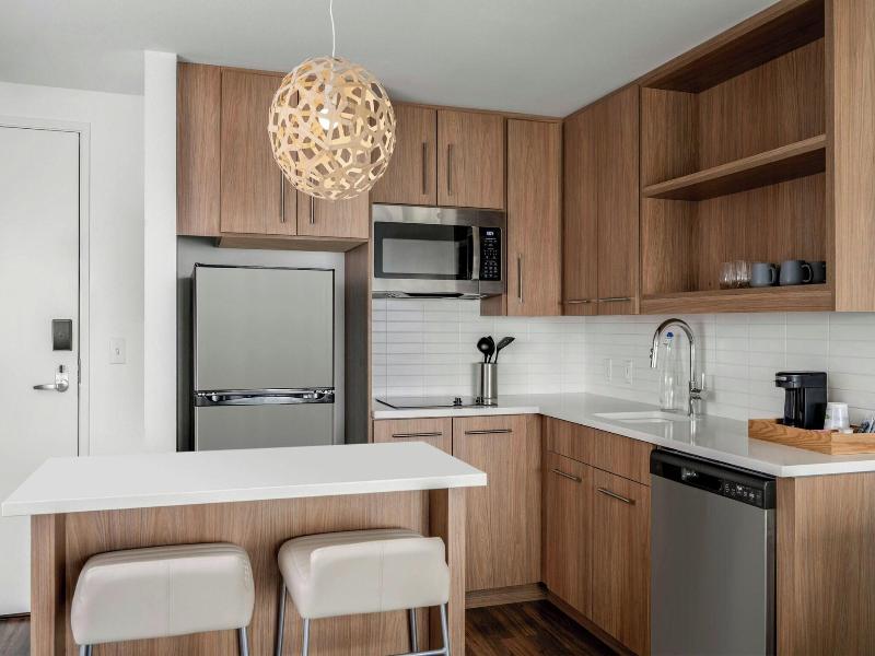 Element Springfield South image