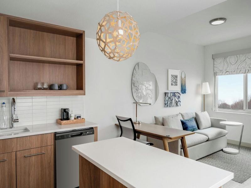 Element Springfield South image