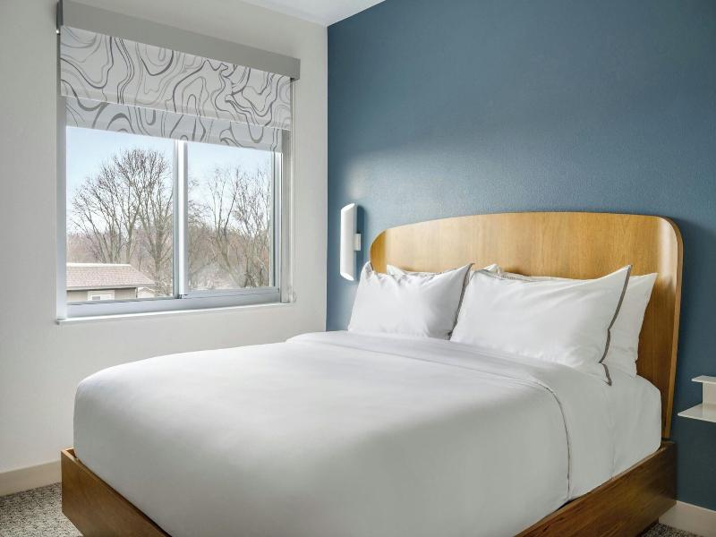 Element Springfield South image