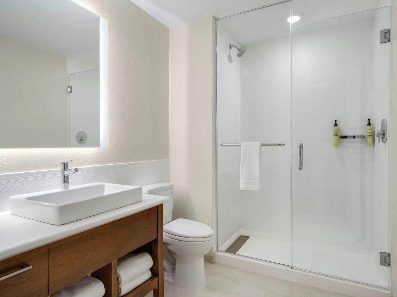 Element Springfield South image