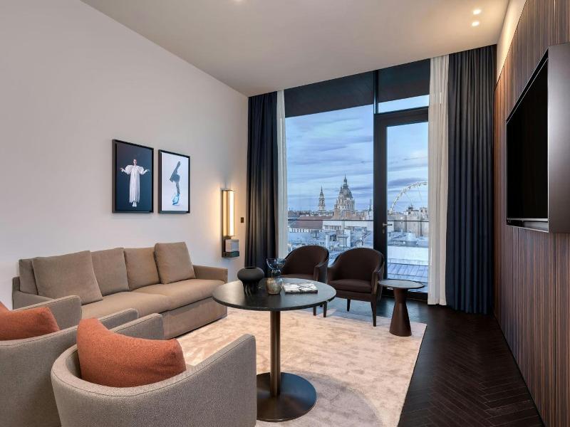 Dorothea Hotel Budapest Autograph Collection image