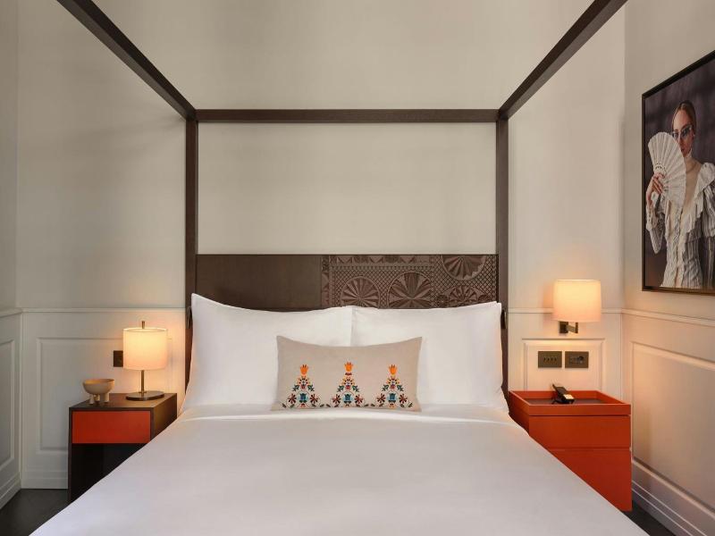 Dorothea Hotel Budapest Autograph Collection image