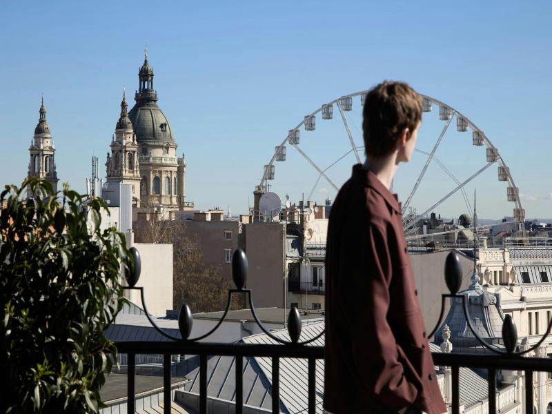 Dorothea Hotel Budapest Autograph Collection image