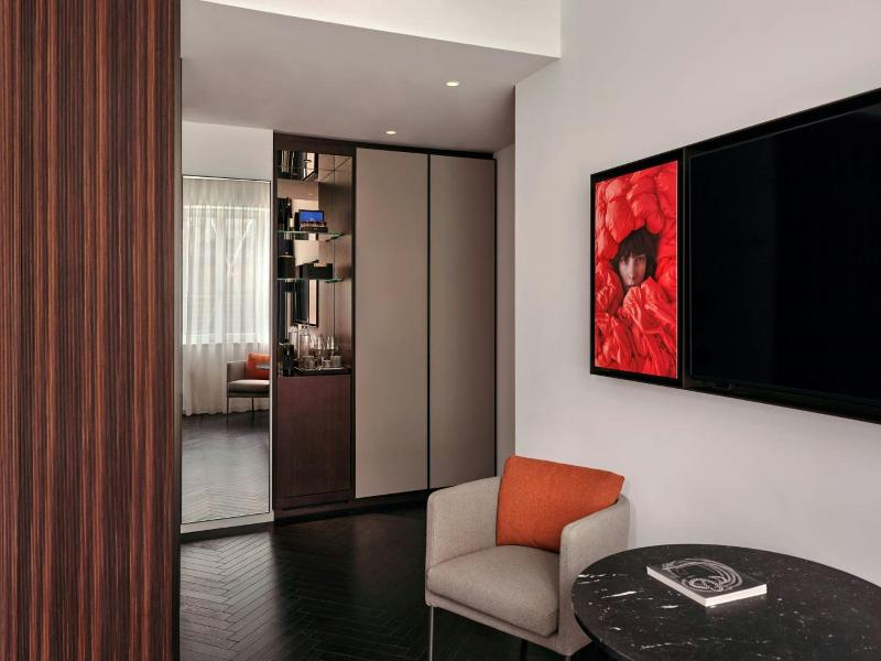 Dorothea Hotel Budapest Autograph Collection image