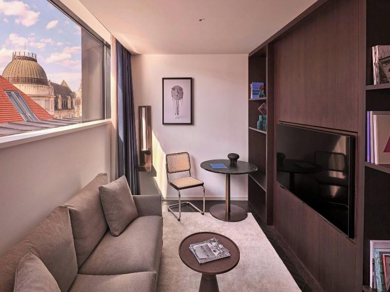 Dorothea Hotel Budapest Autograph Collection image