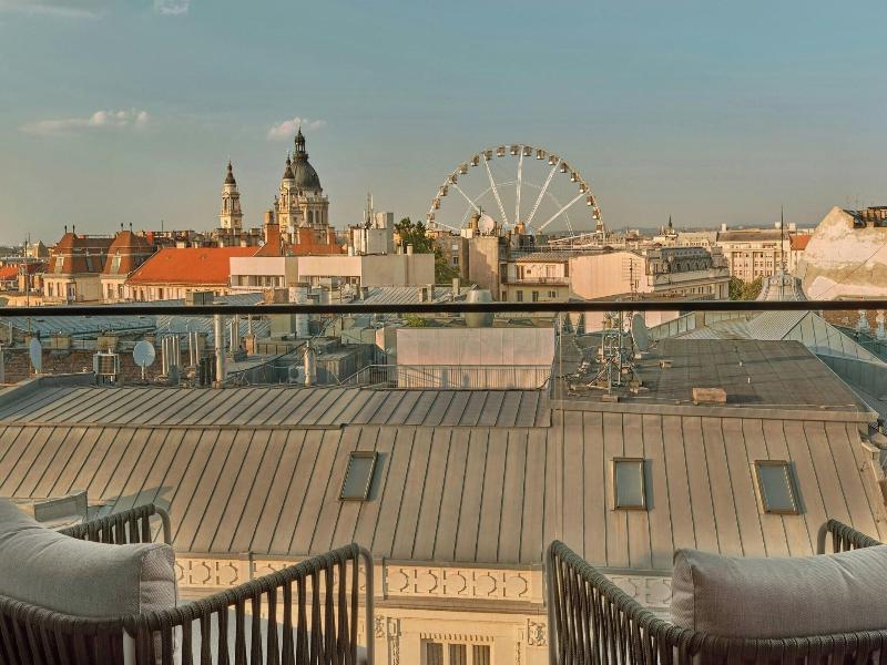 Dorothea Hotel Budapest Autograph Collection image
