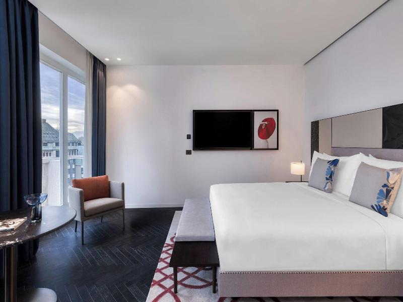 Dorothea Hotel Budapest Autograph Collection image