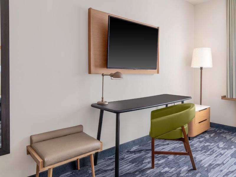 Fairfield Inn Suites By Marriott Detroit Taylor image