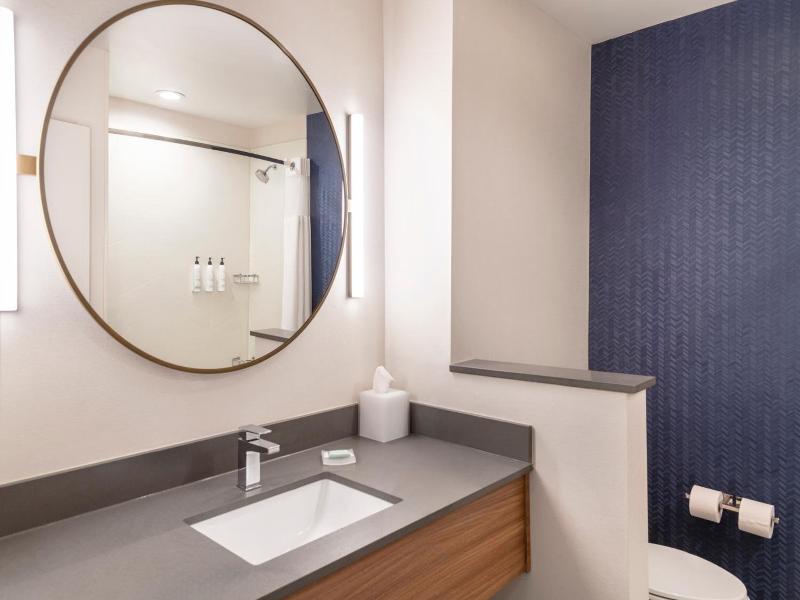Fairfield Inn Suites By Marriott Detroit Taylor image