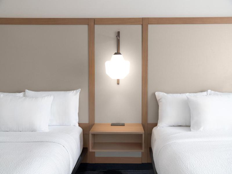 Fairfield Inn Suites By Marriott Detroit Taylor image