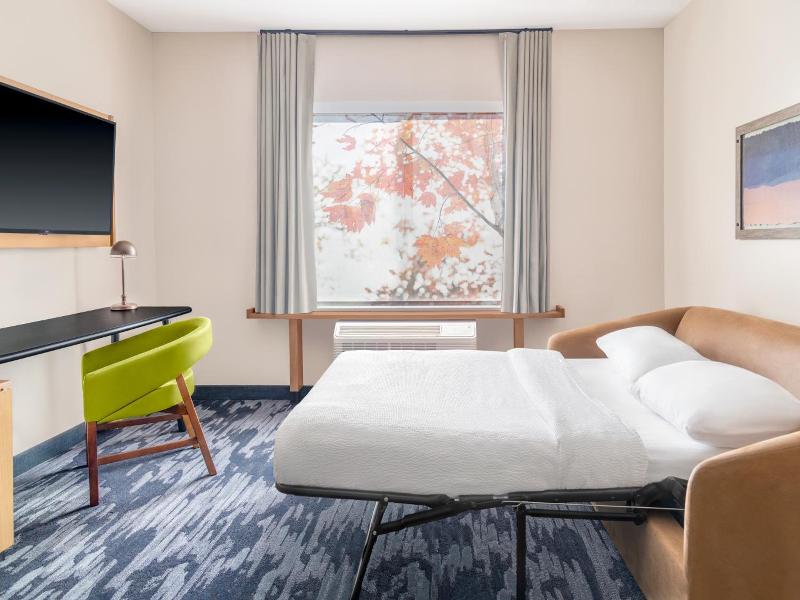 Fairfield Inn Suites By Marriott Detroit Taylor image