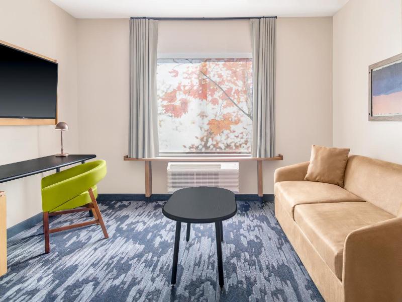 Fairfield Inn Suites By Marriott Detroit Taylor image