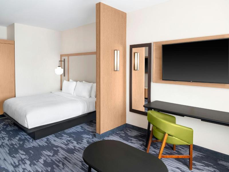 Fairfield Inn Suites By Marriott Detroit Taylor image