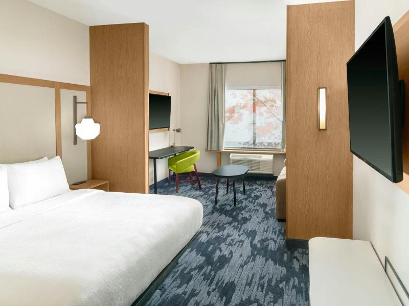 Fairfield Inn Suites By Marriott Detroit Taylor image