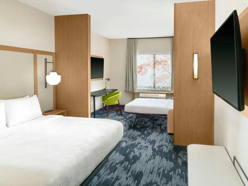 Fairfield Inn Suites By Marriott Detroit Taylor image