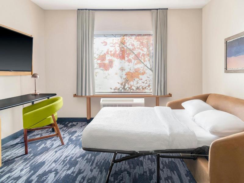 Fairfield Inn Suites By Marriott Detroit Taylor image
