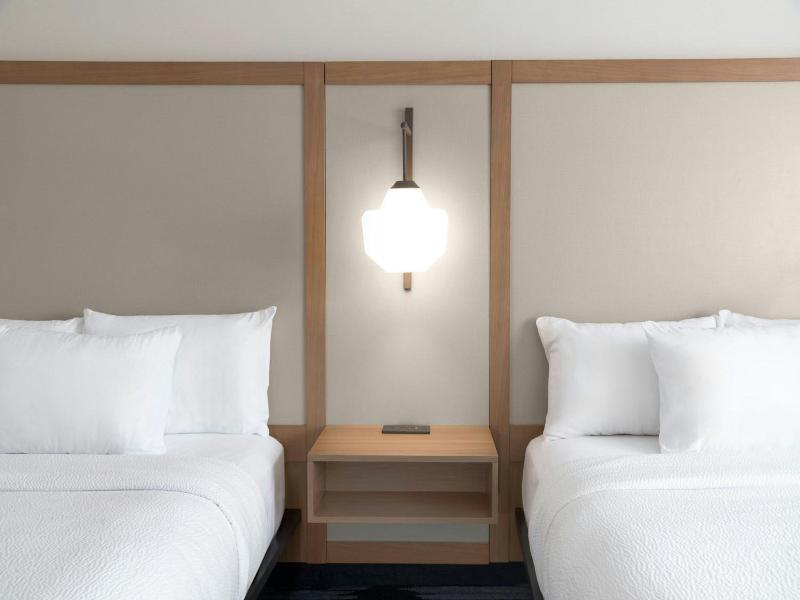 Fairfield Inn Suites By Marriott Detroit Taylor image