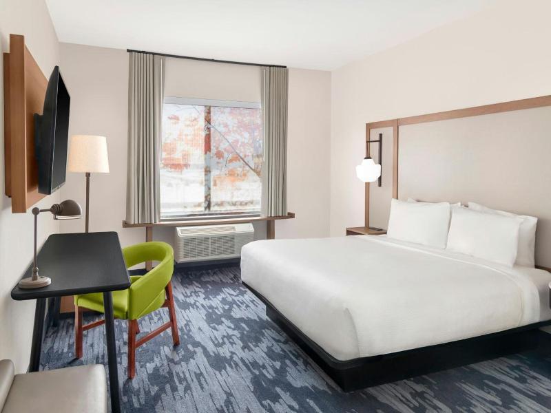 Fairfield Inn Suites By Marriott Detroit Taylor image