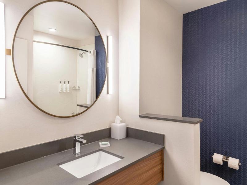 Fairfield Inn Suites By Marriott Detroit Taylor image