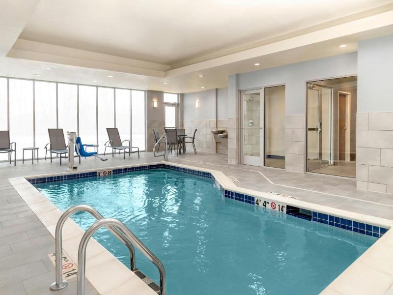 Fairfield Inn Suites By Marriott Detroit Taylor image