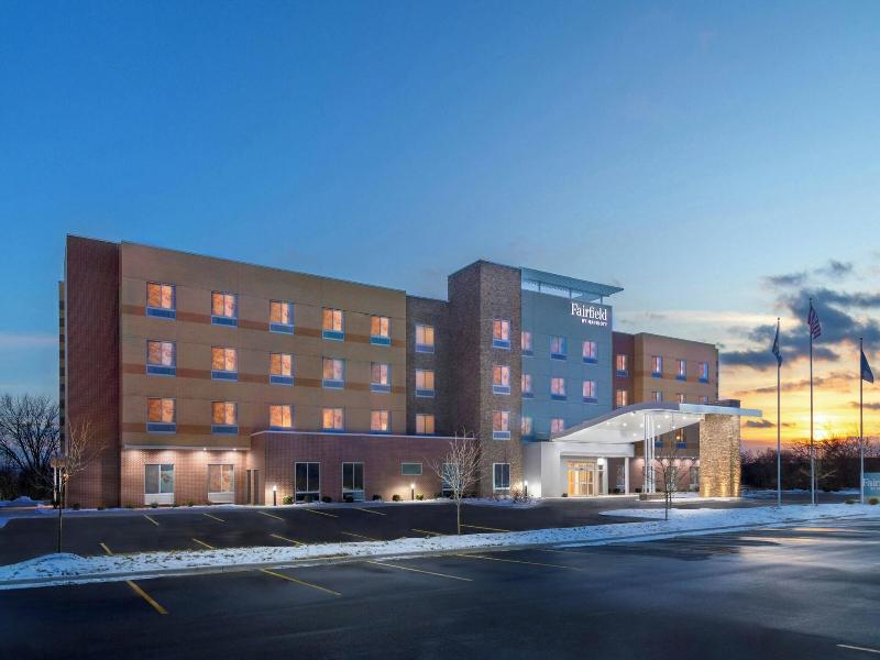 Fairfield Inn Suites By Marriott Detroit Taylor image