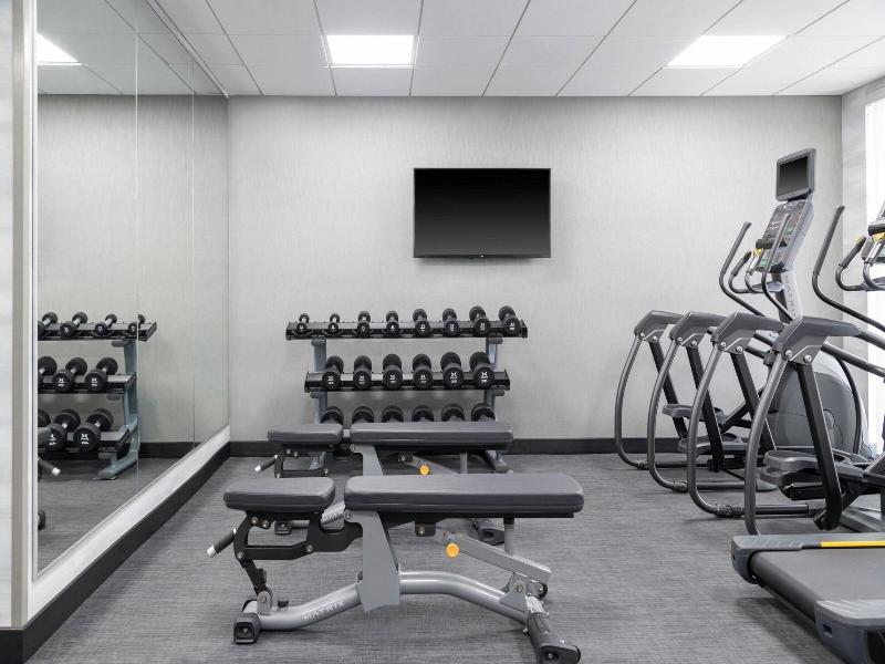 Fairfield Inn Suites By Marriott Detroit Taylor image