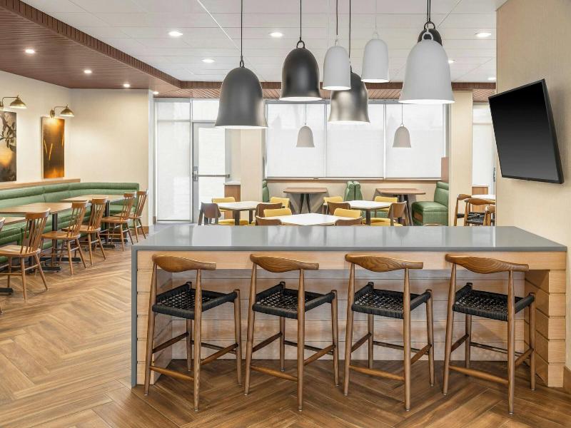 Fairfield Inn Suites By Marriott Detroit Taylor image