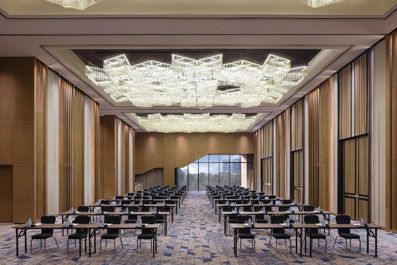 Renaissance Changzhou Wujin Hotel image
