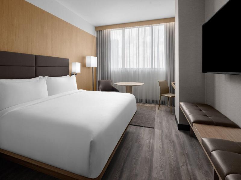Ac Hotel By Marriott Miami Brickell image