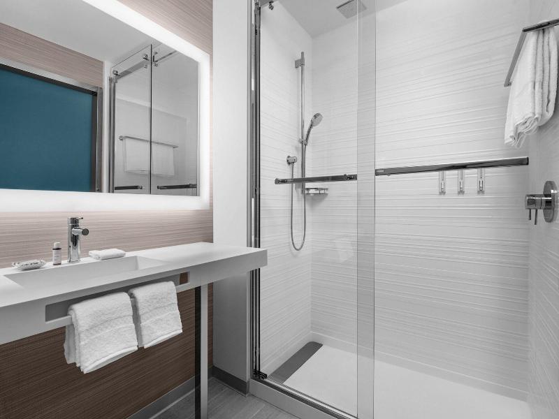 Ac Hotel By Marriott Miami Brickell image