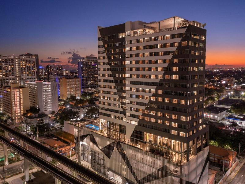 Element Miami Brickell image