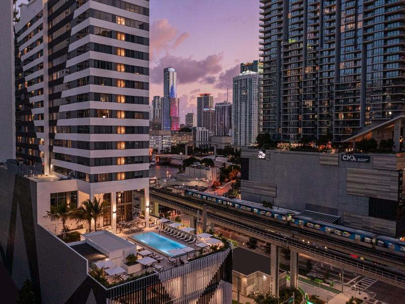 Element Miami Brickell image